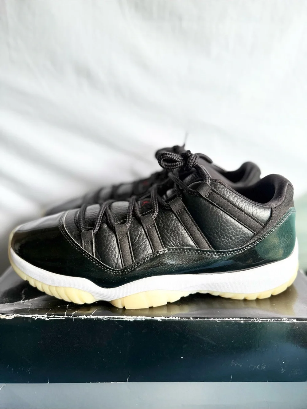 AUTHENTIC Jordan 11 Low Retro “72-10” size 12 AV2187-001 2022 PRE-OWNED